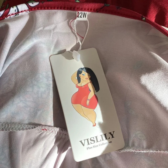 Vislily 22W Blouse Wide Neck Pleated Chest Long Sleeve Floral Red - Picture 5 of 6